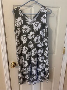 J. Jill Sage Green and White Leaf-Print Midi Dress